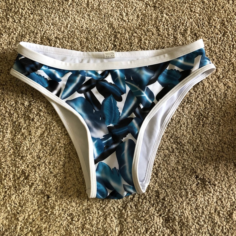 Bikini bottoms